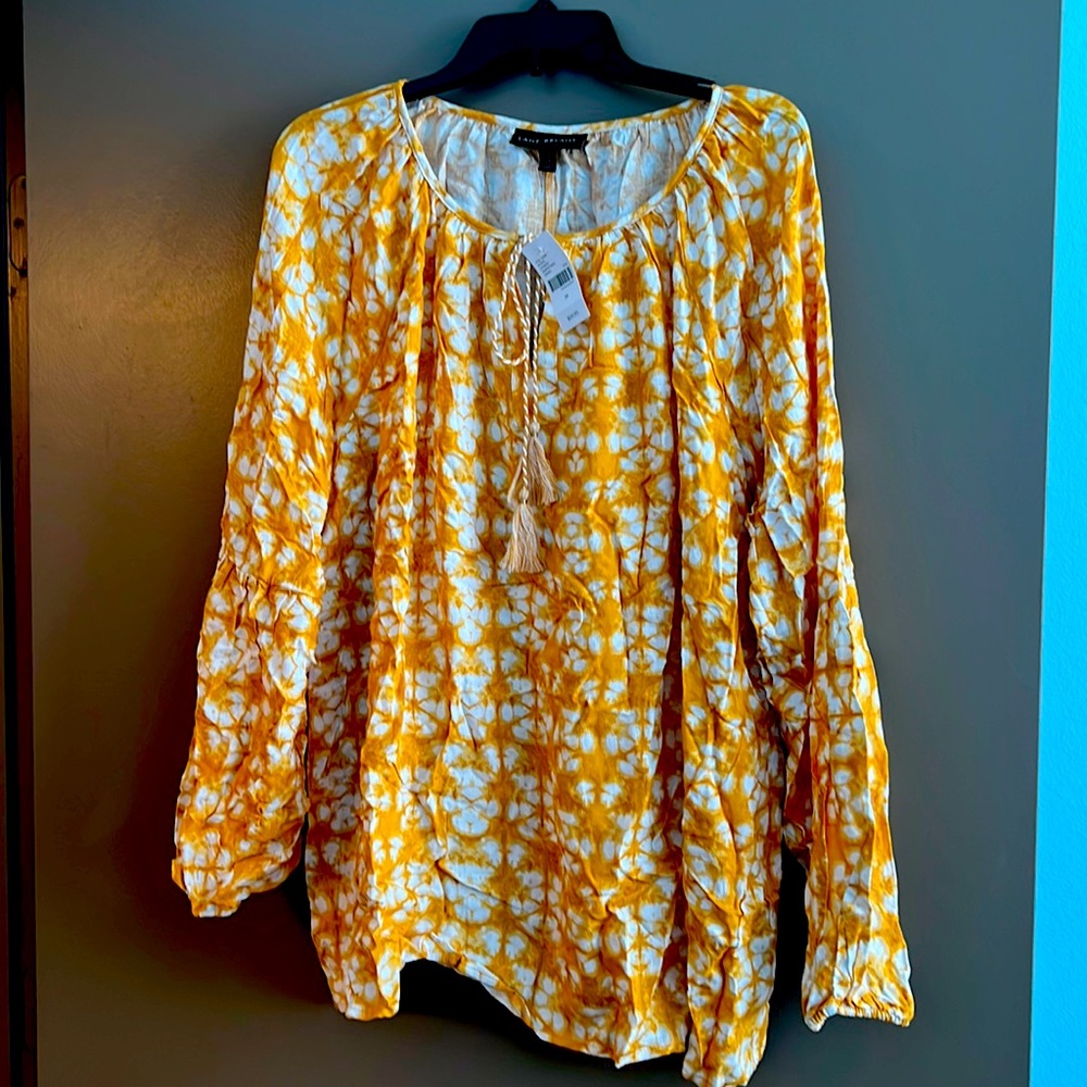 NWT yellow and white Blouse